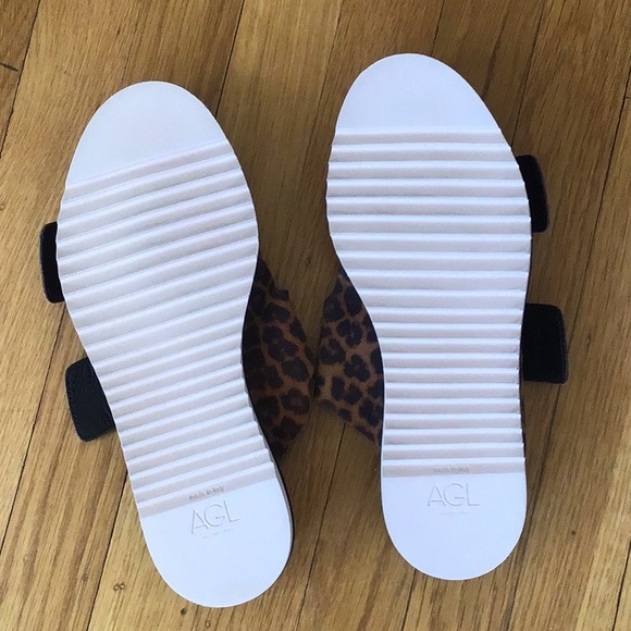 NWOT Animal Print AGL Italian Leather Buckle Sandals - Picture 7 of 9